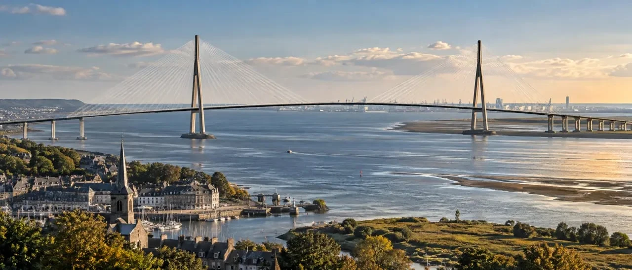 Visiter le pont de Normandie avec vue panoramique sur l’estuaire de la Seine