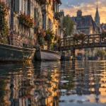 La venise normande à Pont-Audemer : reflets sur le canal et façades à pans de bois