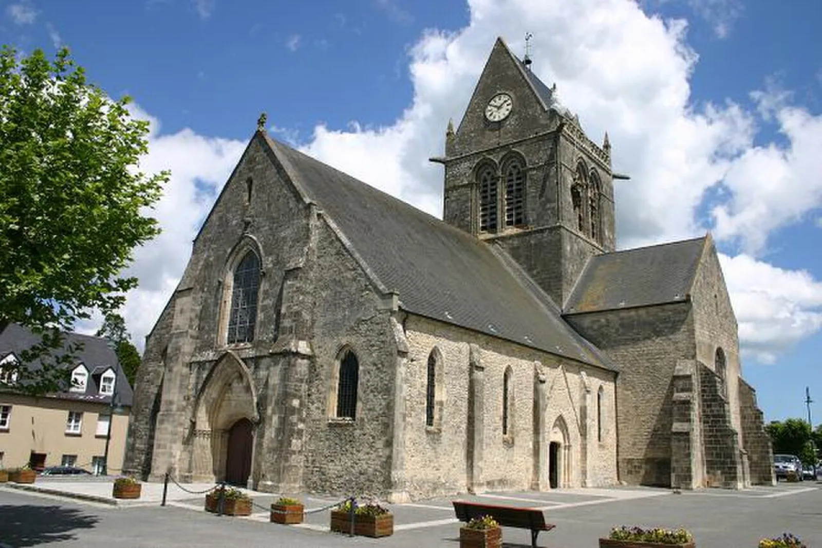 Église Notre-Dame de Sainte-Mère-Église